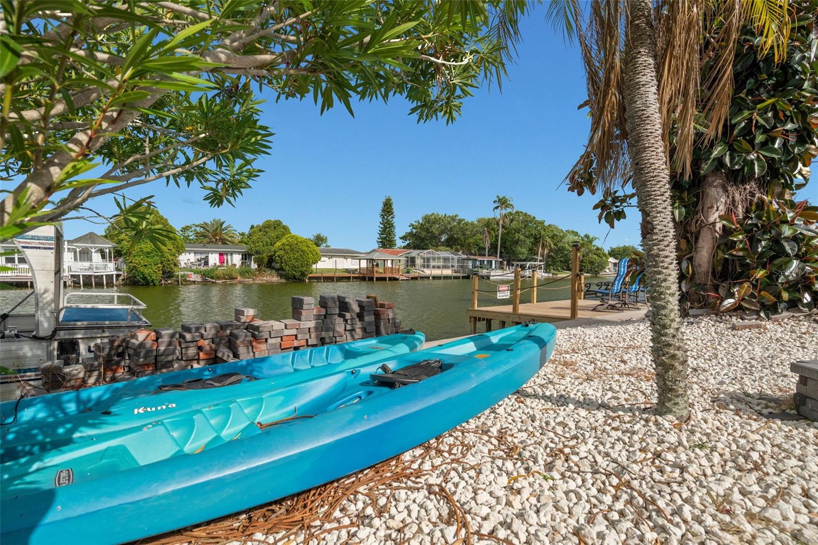 ALOHA GARDENS - Residential