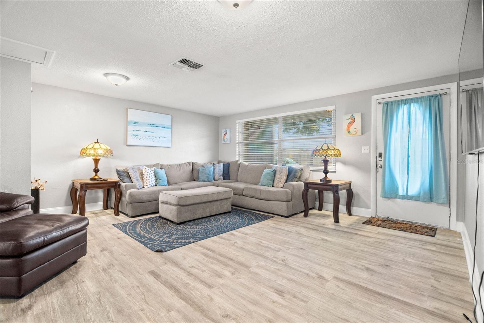 ALOHA GARDENS - Residential