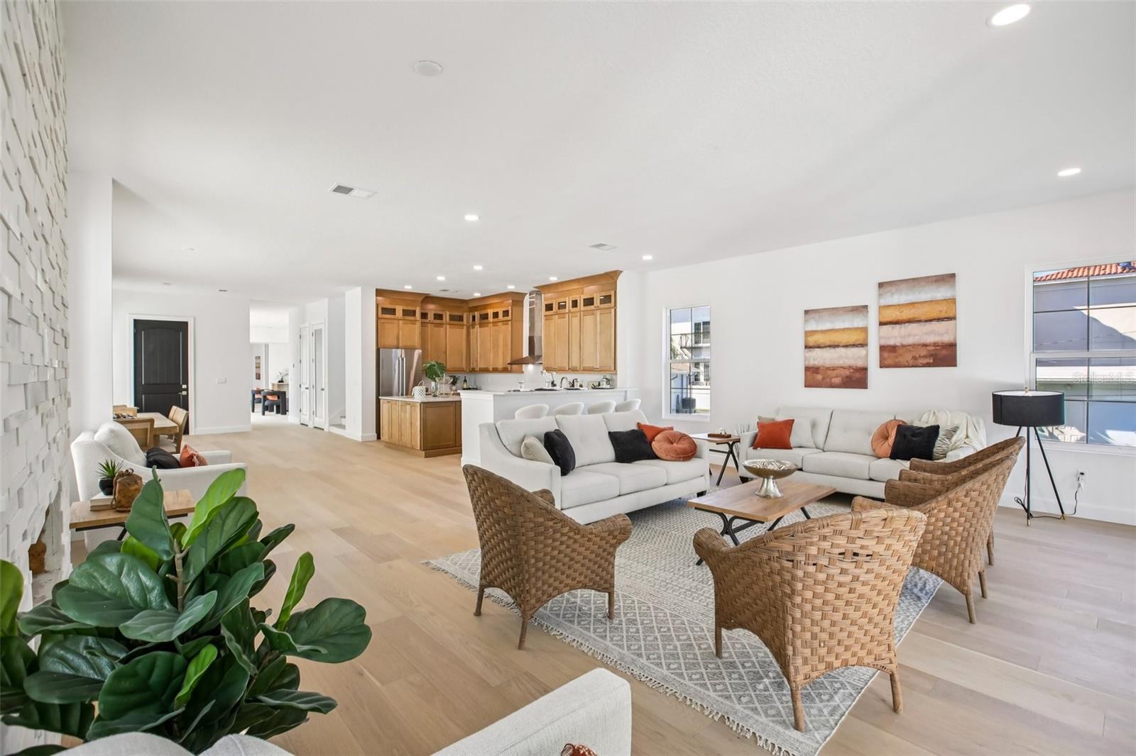 SNELL ISLE SHORES - Residential