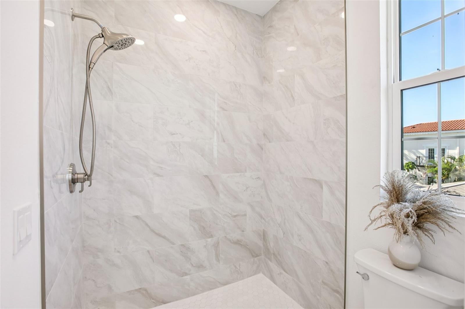 SNELL ISLE SHORES - Residential