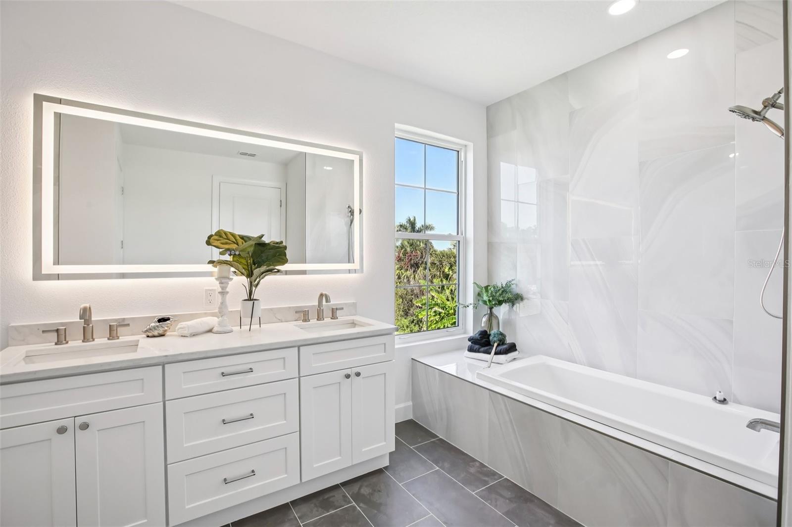 SNELL ISLE SHORES - Residential