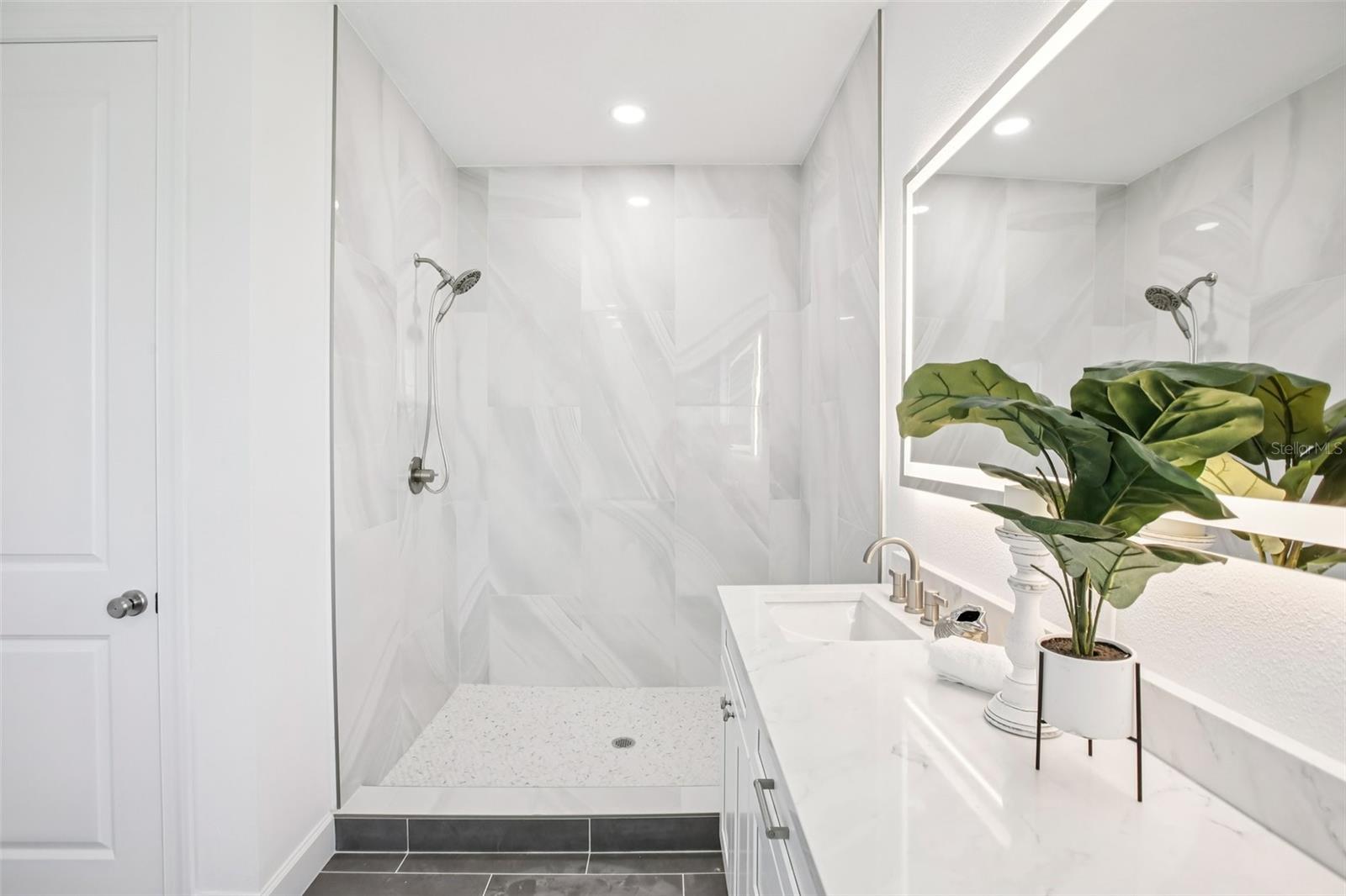 SNELL ISLE SHORES - Residential