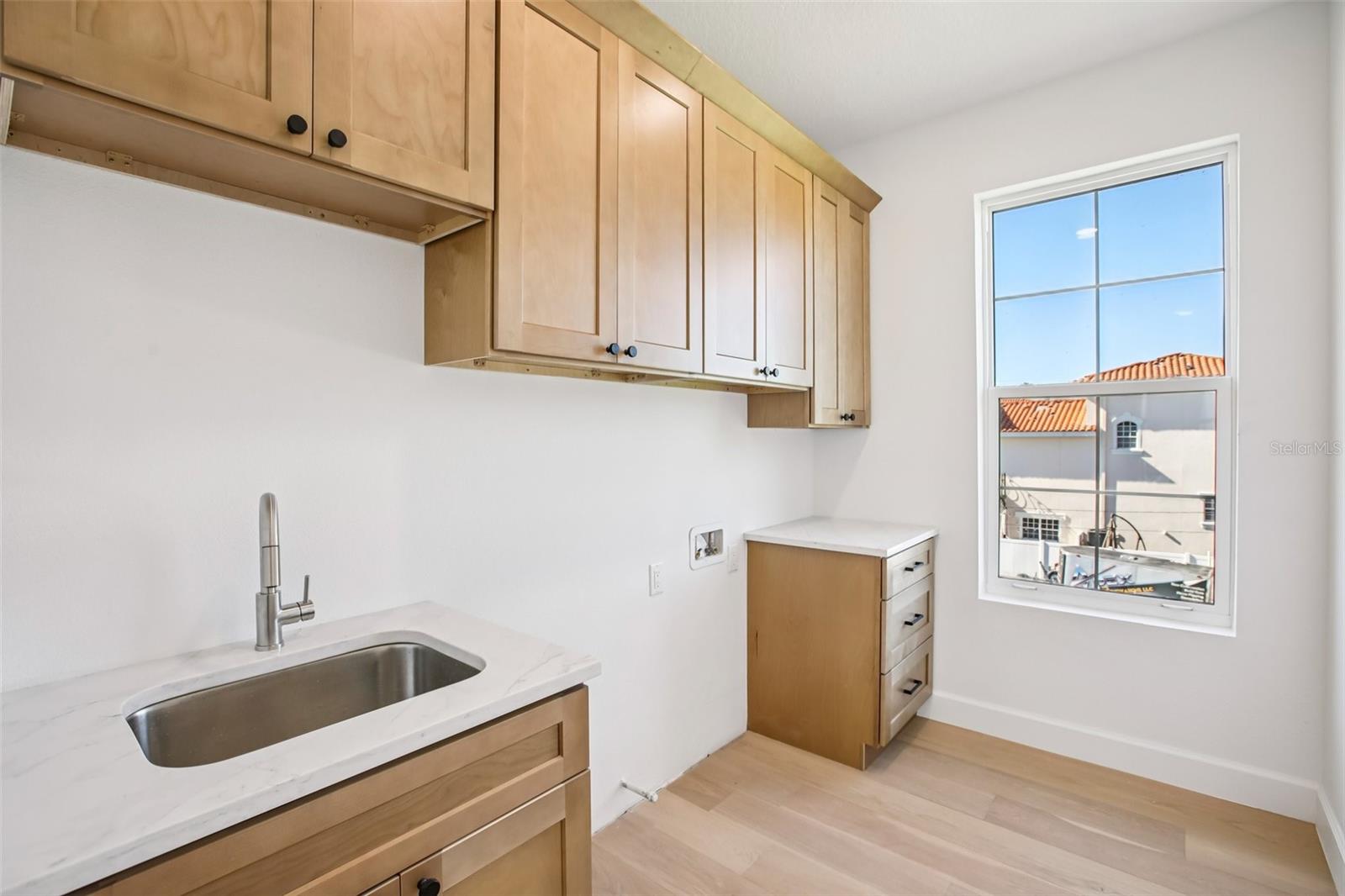 SNELL ISLE SHORES - Residential