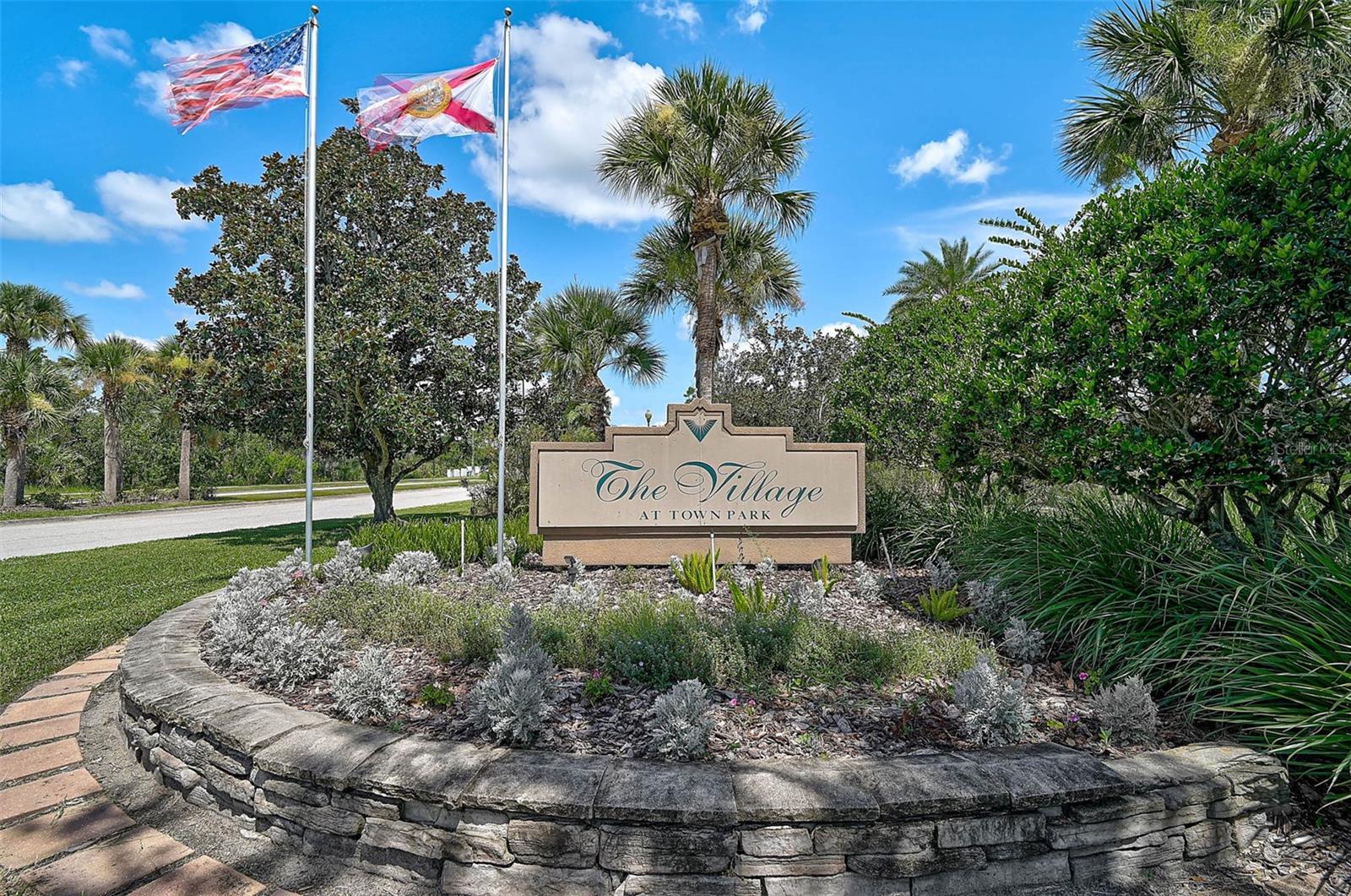 8827 MANOR LOOP 204