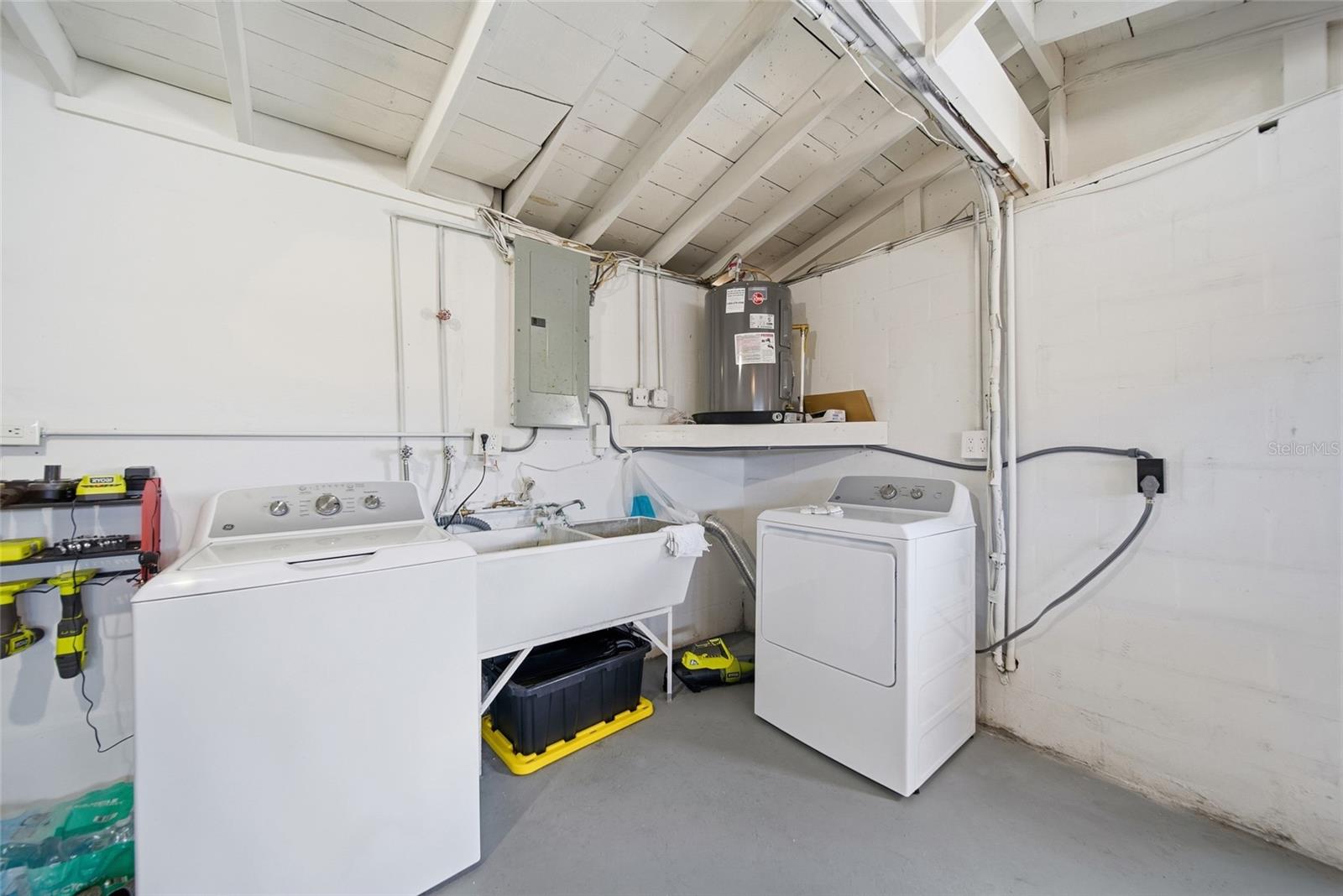 HOLIDAY LAKE ESTATES - Residential