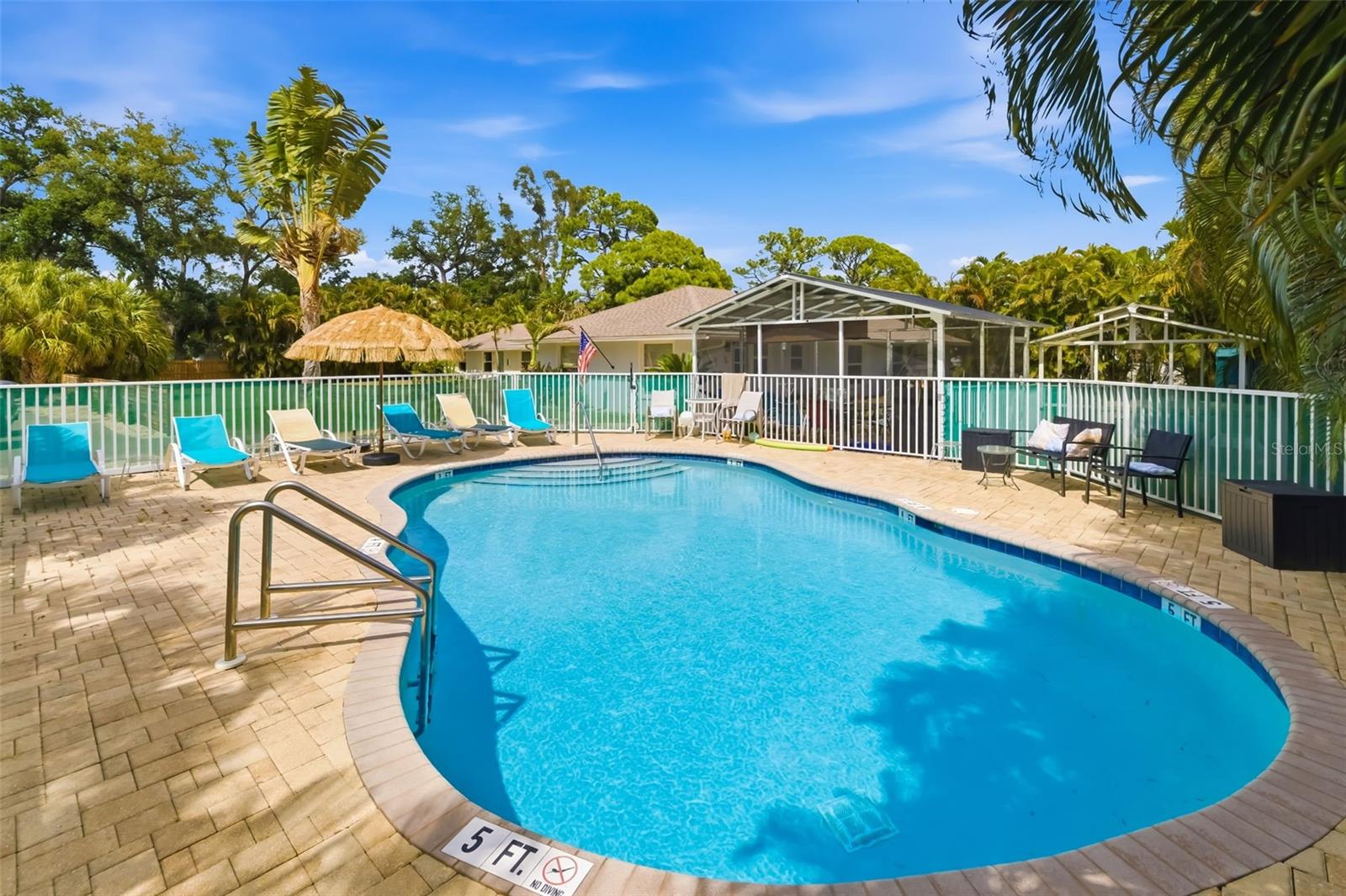 GROVE PARK - Residential Income
