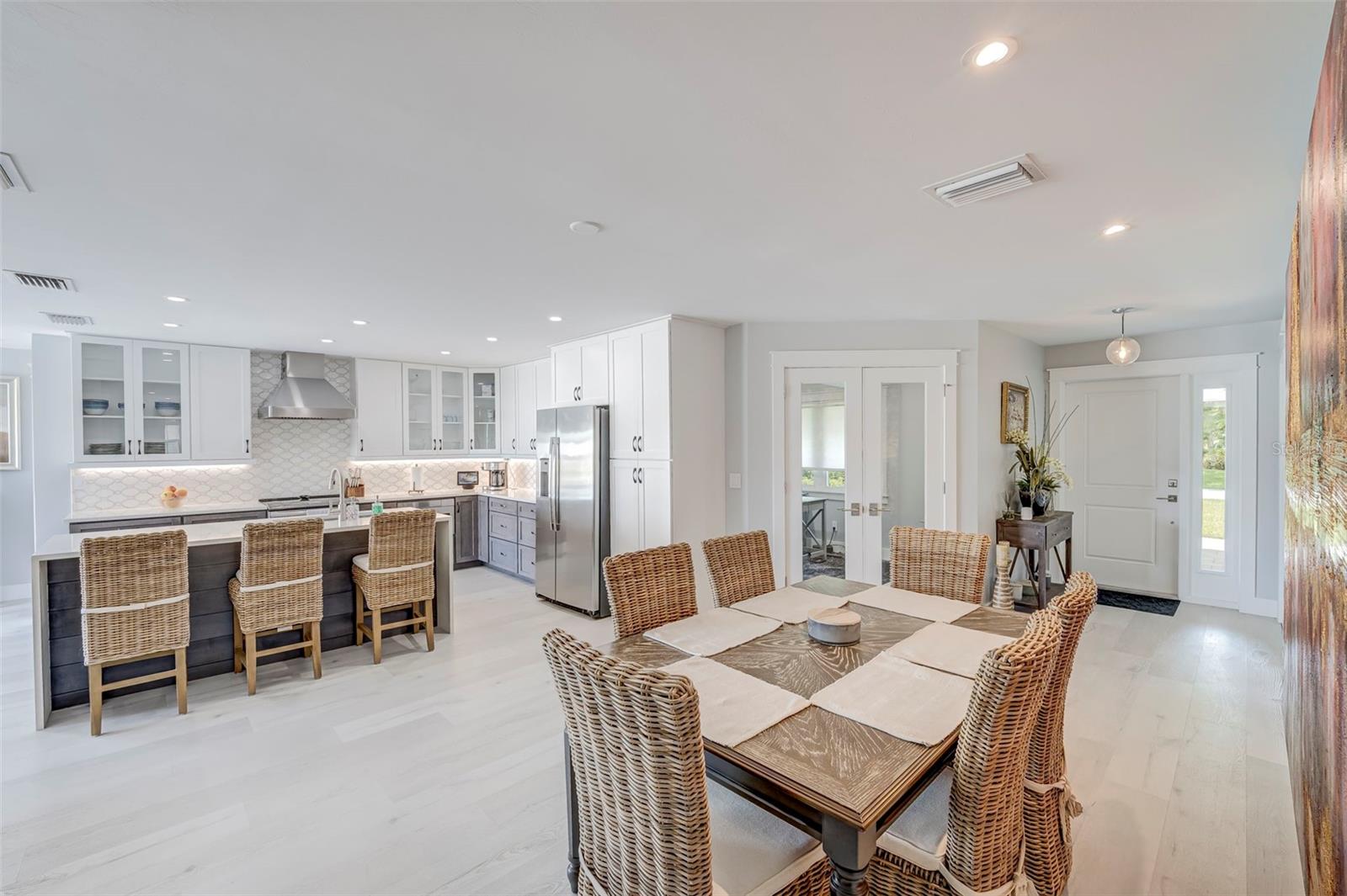 5204 TOWER DRIVE