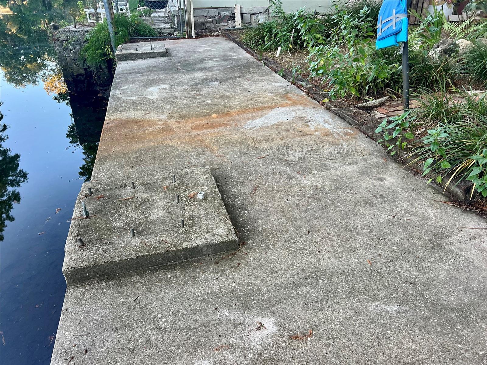 WEEKI WACHEE GARDENS - Residential