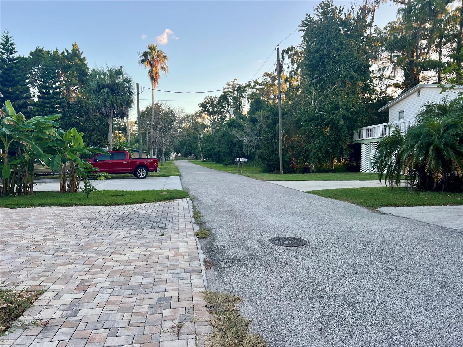 WEEKI WACHEE GARDENS - Residential