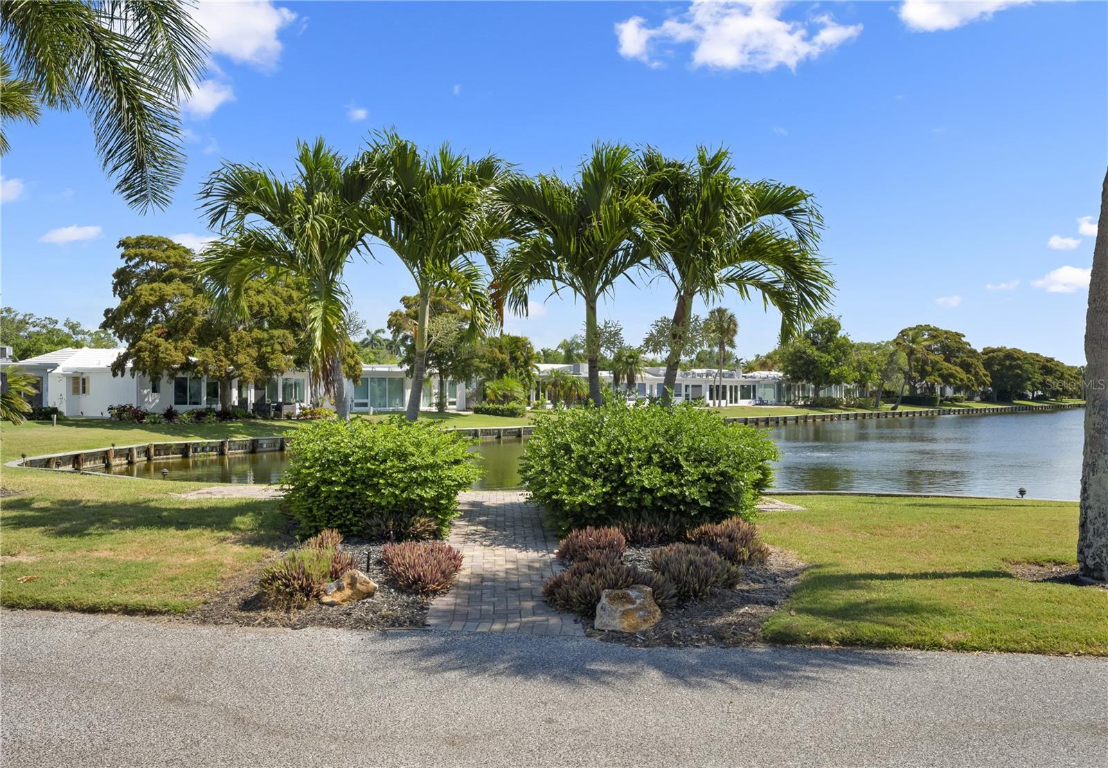 524 SPANISH DRIVE S 125