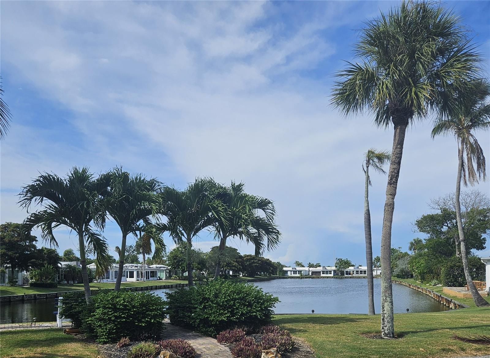 524 SPANISH DRIVE S 125