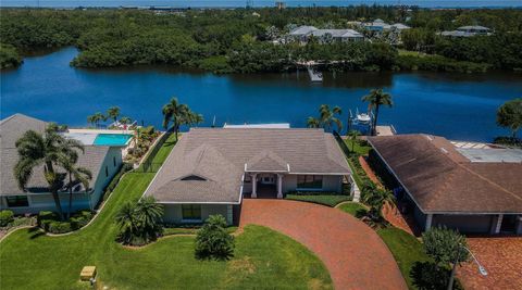 671 TALLAHASSEE DRIVE NE ST PETERSBURG FL 33702