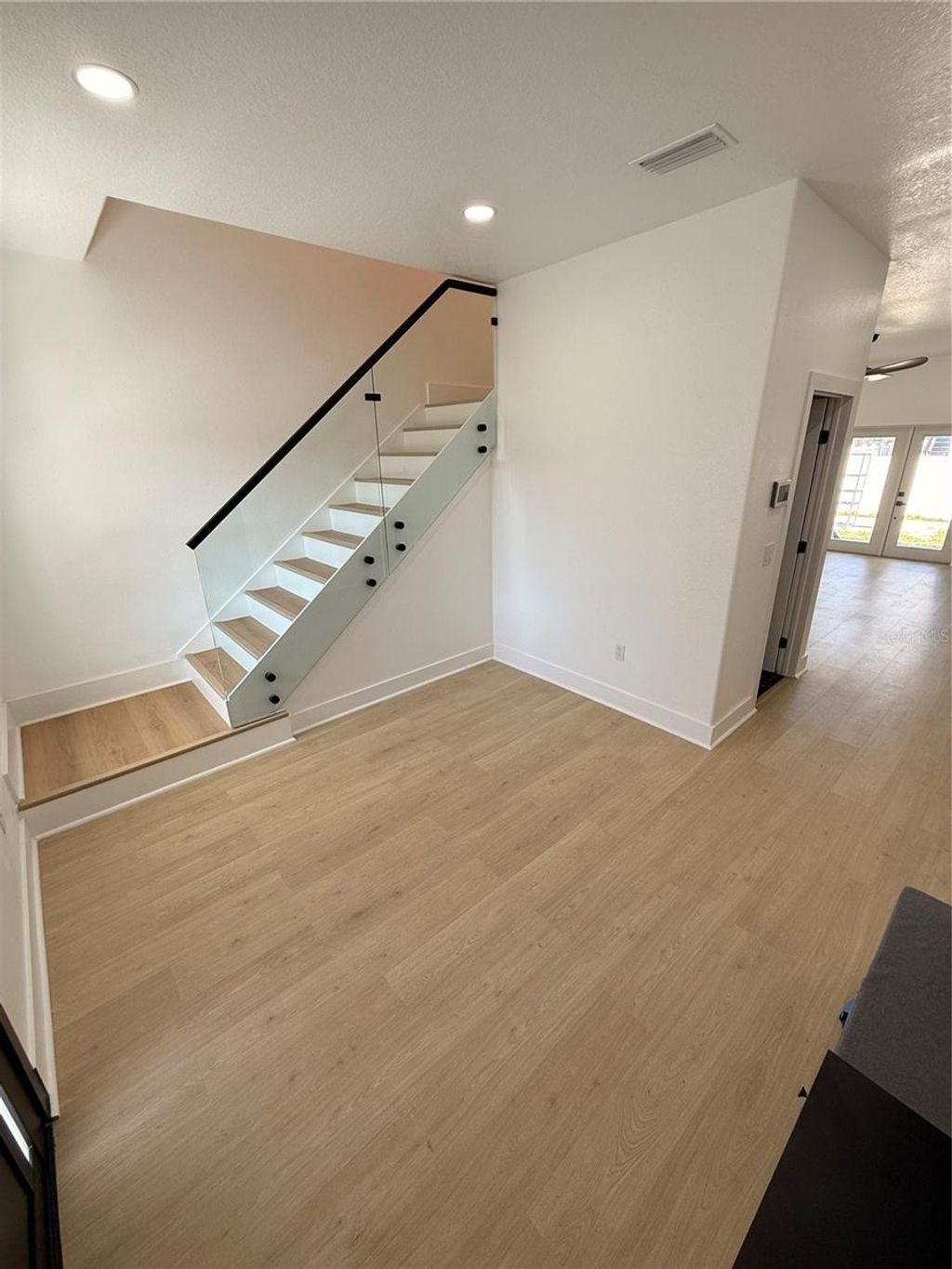 Photo of 2729 W Union Street, Tampa, FL 33607 (MLS # TB8485353)