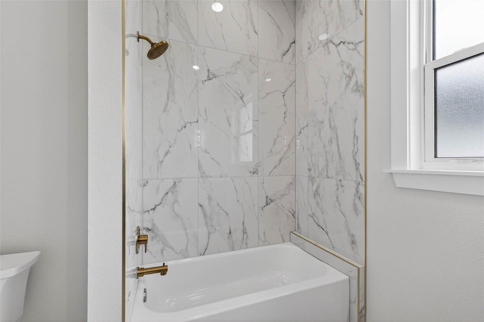 COLLINS ESTATES PH I - Residential