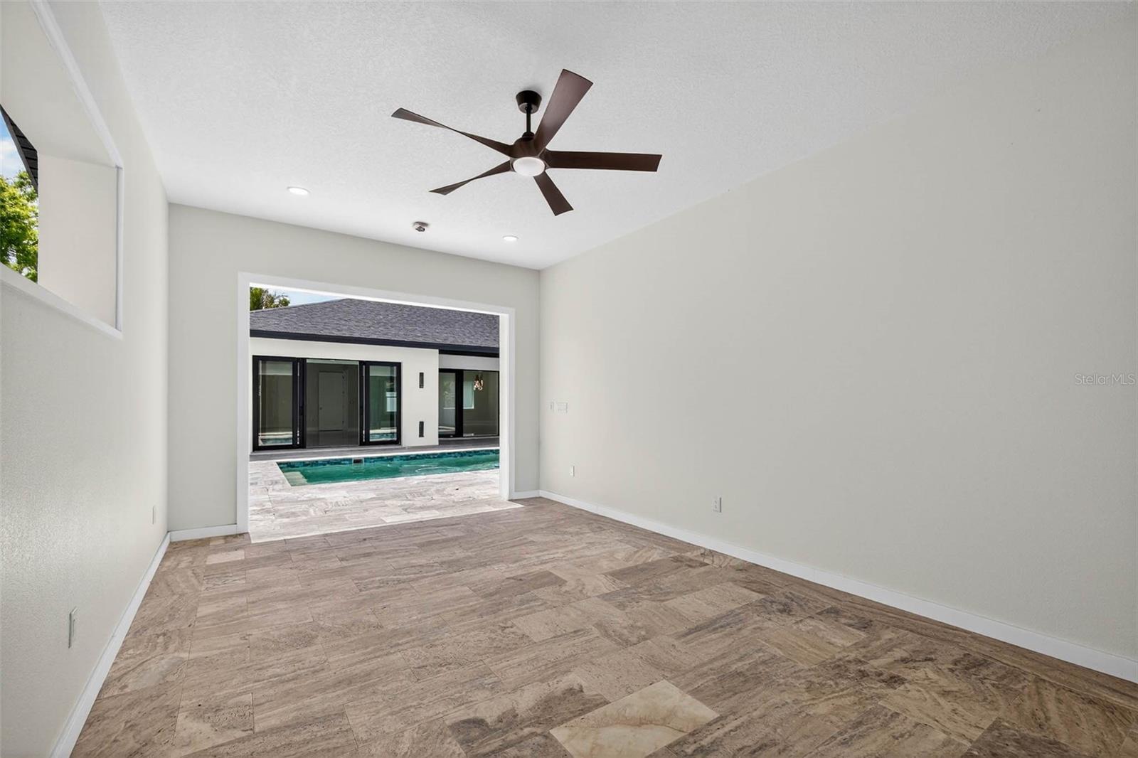 COLLINS ESTATES PH I - Residential