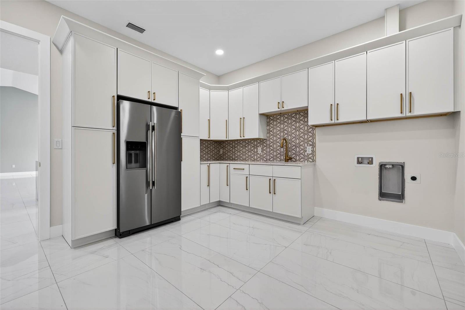 COLLINS ESTATES PH I - Residential