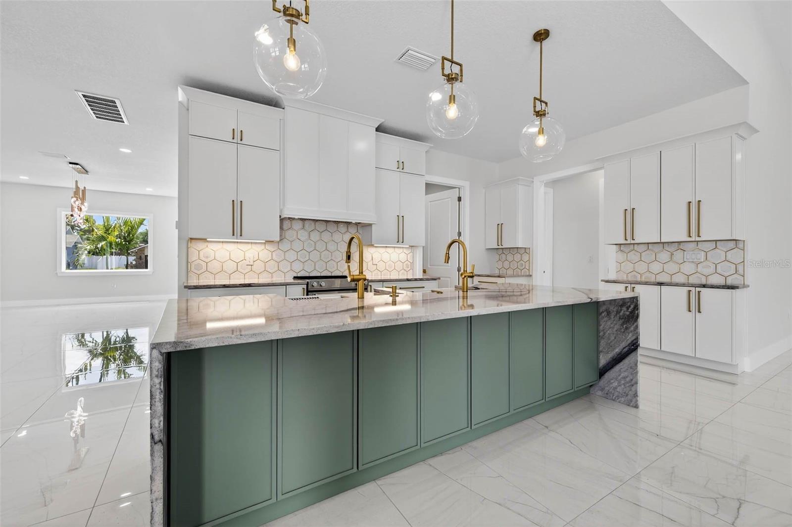 COLLINS ESTATES PH I - Residential