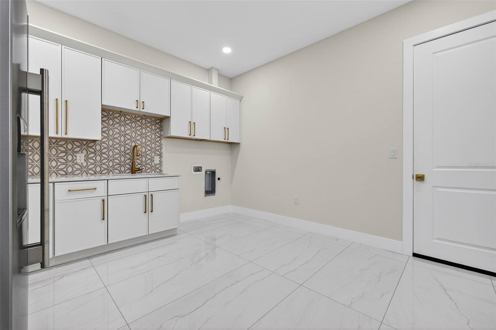 COLLINS ESTATES PH I - Residential