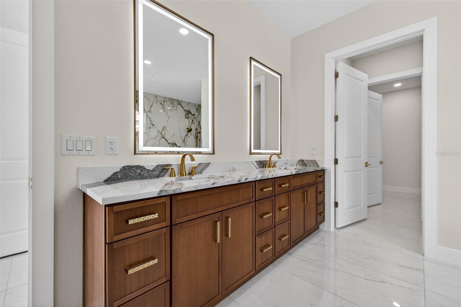 COLLINS ESTATES PH I - Residential