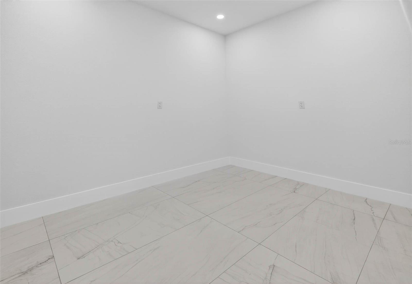 COLLINS ESTATES PH I - Residential