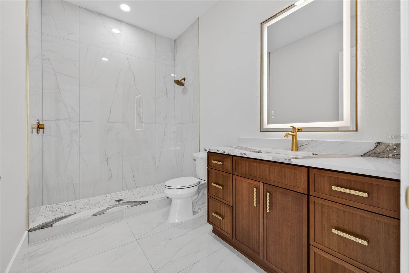 COLLINS ESTATES PH I - Residential