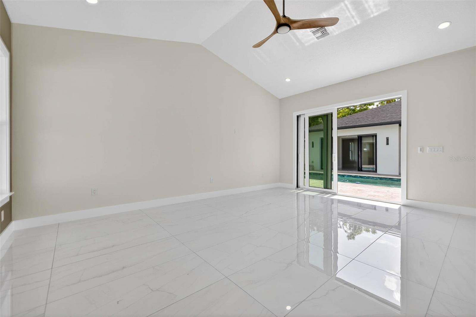 COLLINS ESTATES PH I - Residential