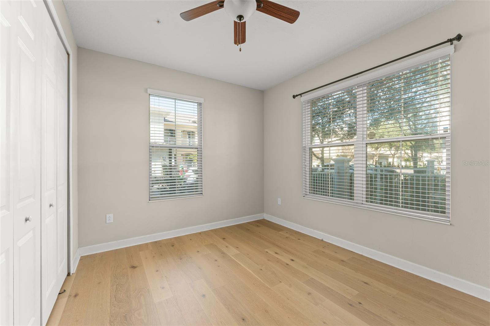 GRANDE OAKS AT HEATHROW - Residential