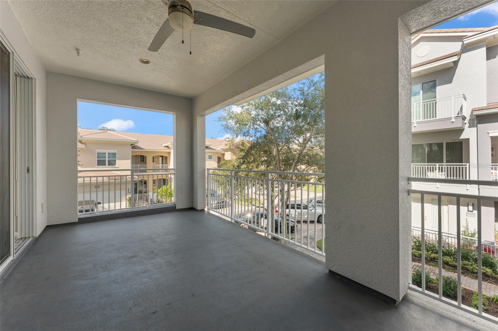 GRANDE OAKS AT HEATHROW - Residential