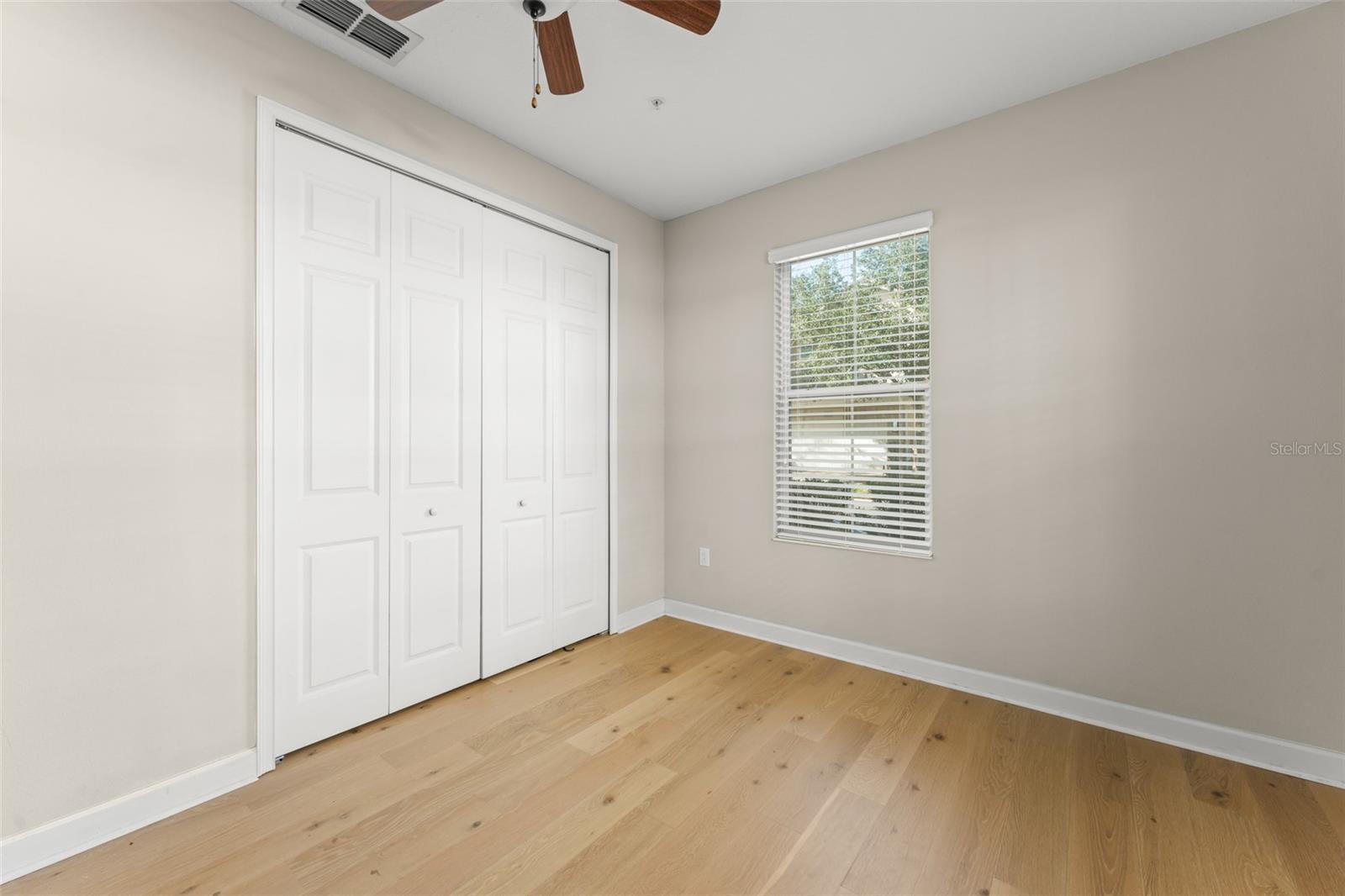 GRANDE OAKS AT HEATHROW - Residential