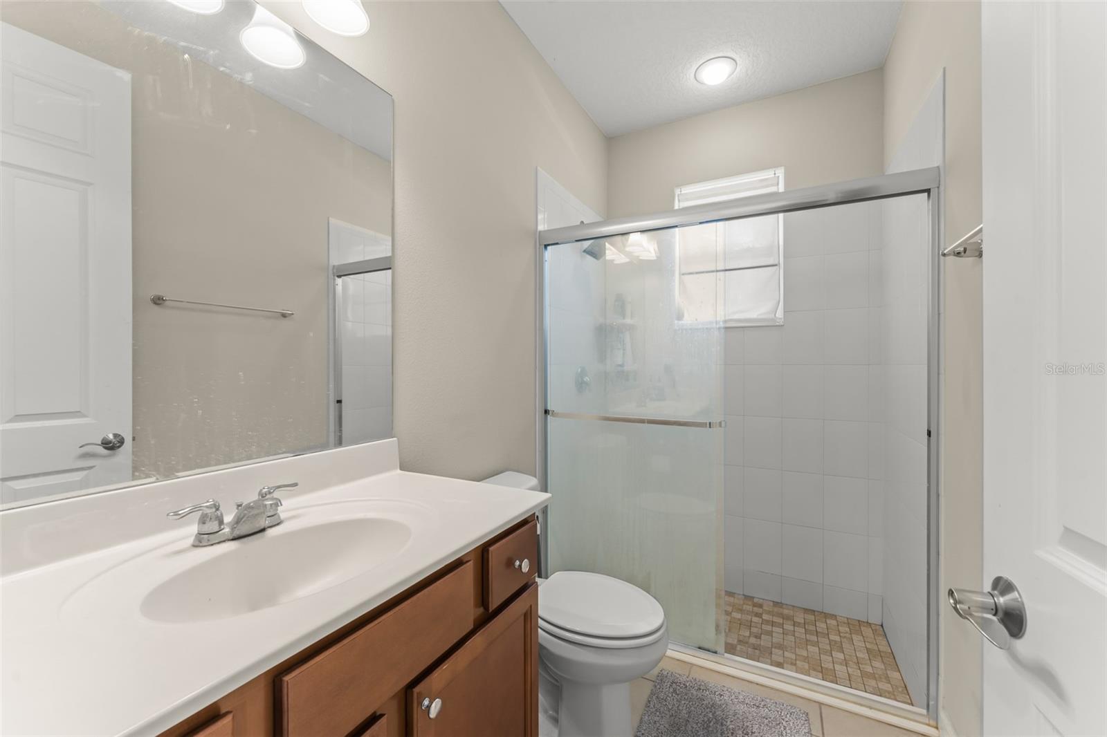 GRANDE OAKS AT HEATHROW - Residential