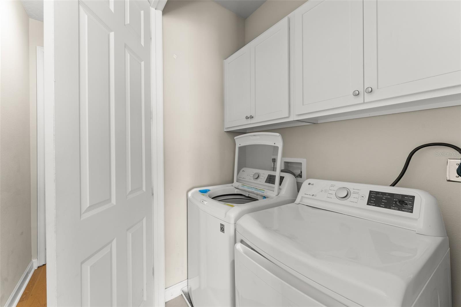 GRANDE OAKS AT HEATHROW - Residential