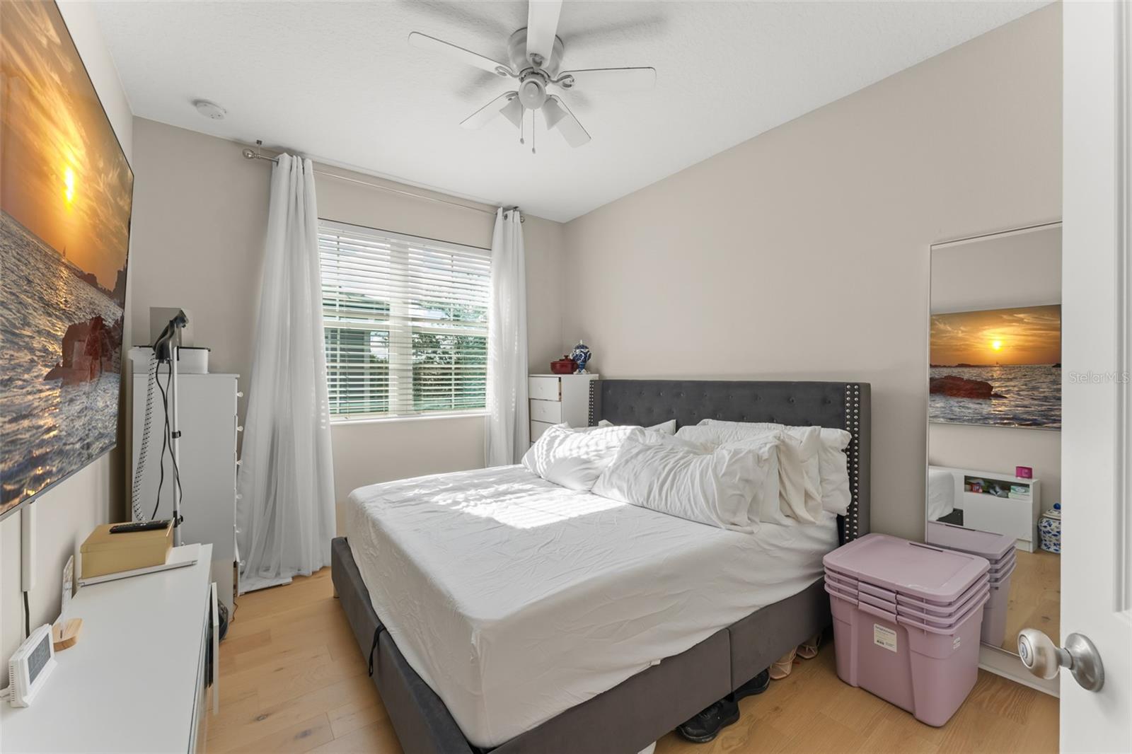 GRANDE OAKS AT HEATHROW - Residential