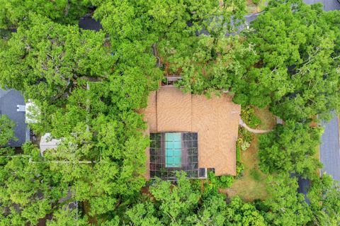 A home in LAKELAND