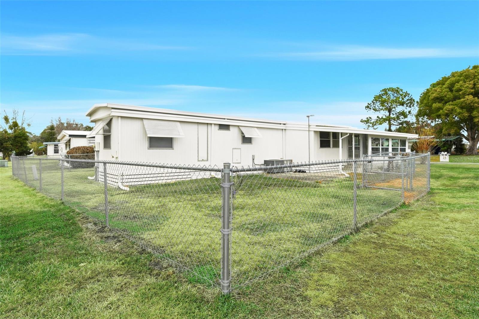 TAVARES LAKE FRANCES ESTATES - Residential