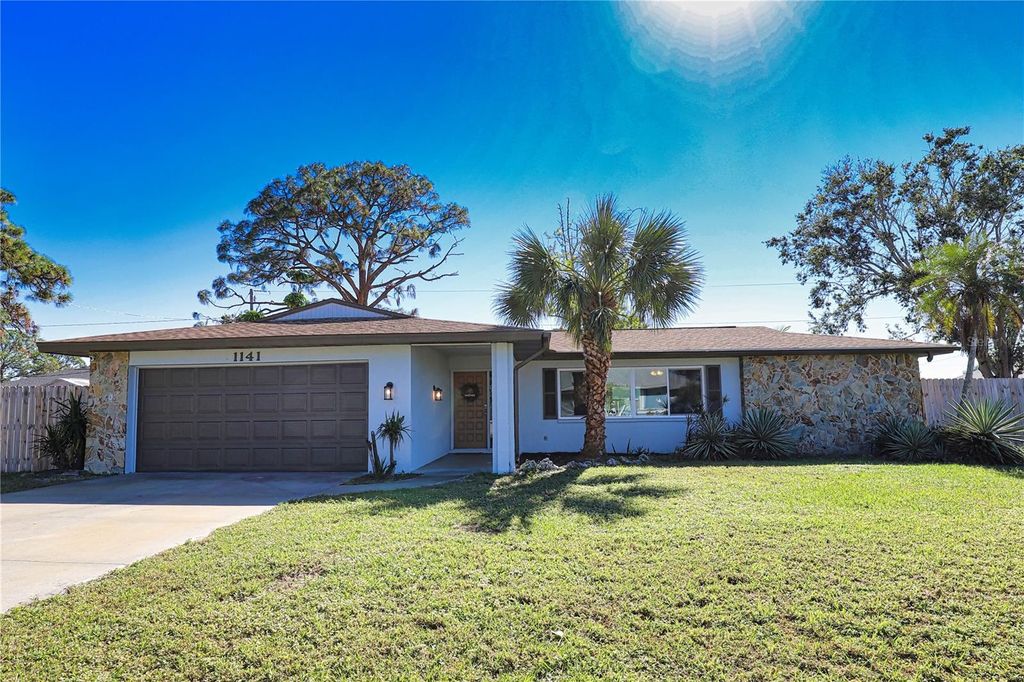 Photo of 1141 Royal Road, Venice, FL 34293 (MLS # N6142572)