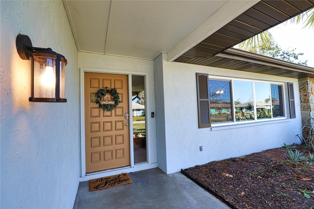 Photo of 1141 Royal Road, Venice, FL 34293 (MLS # N6142572)