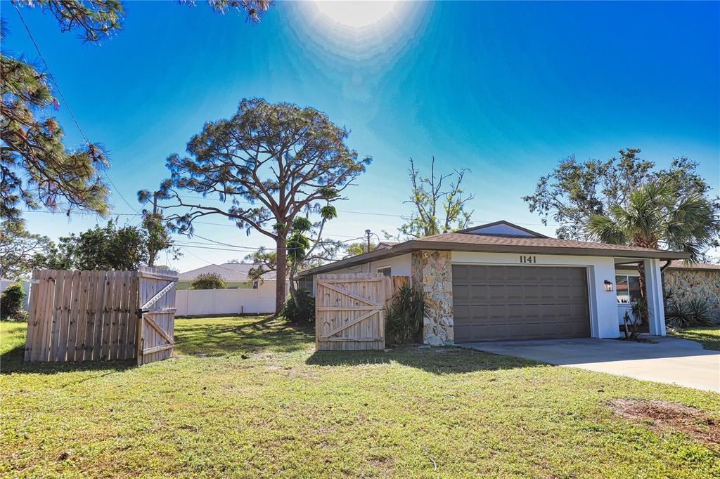 Photo of 1141 Royal Road, Venice, FL 34293 (MLS # N6142572)