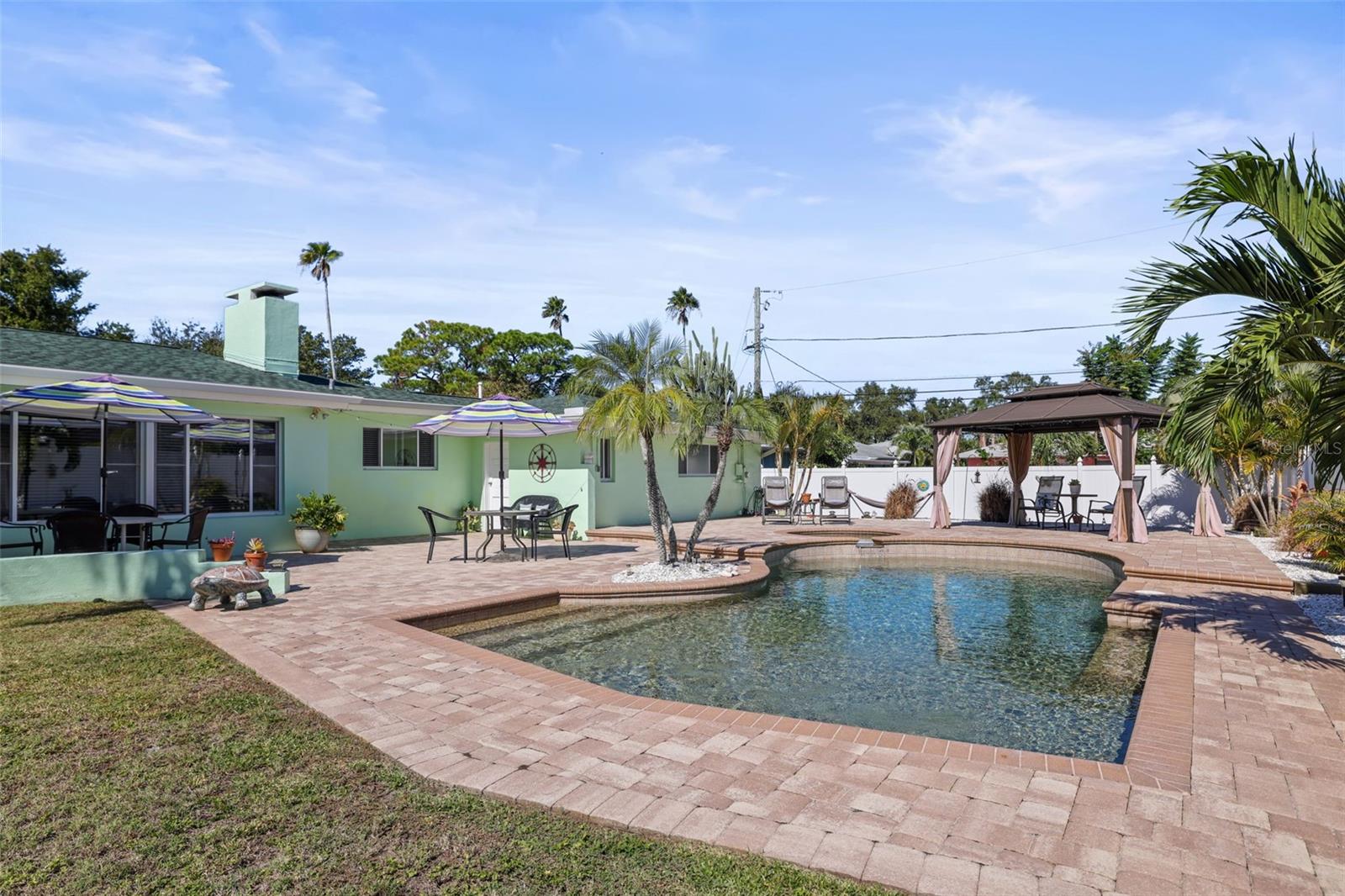 SHORE CREST - Residential