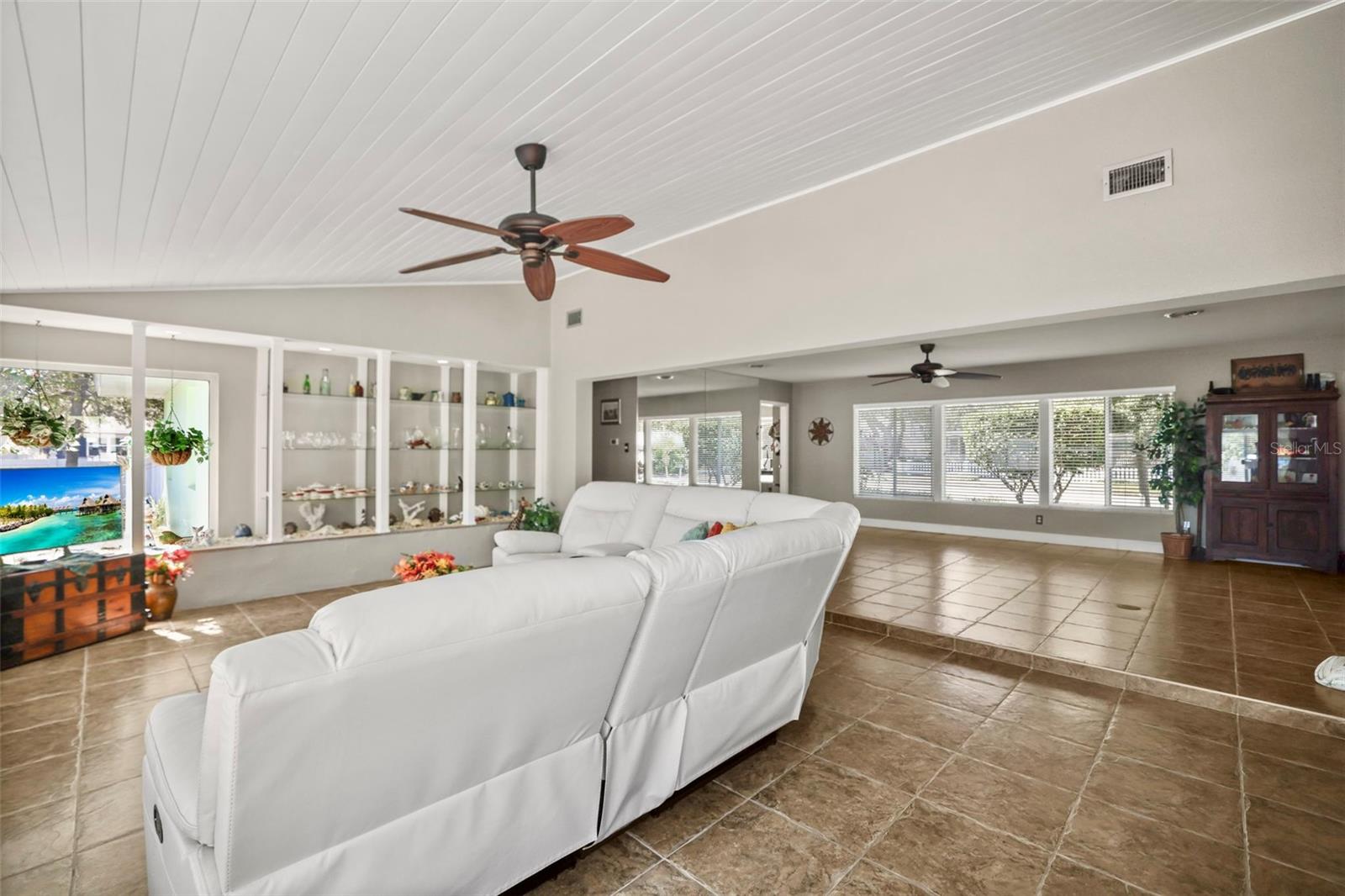 SHORE CREST - Residential