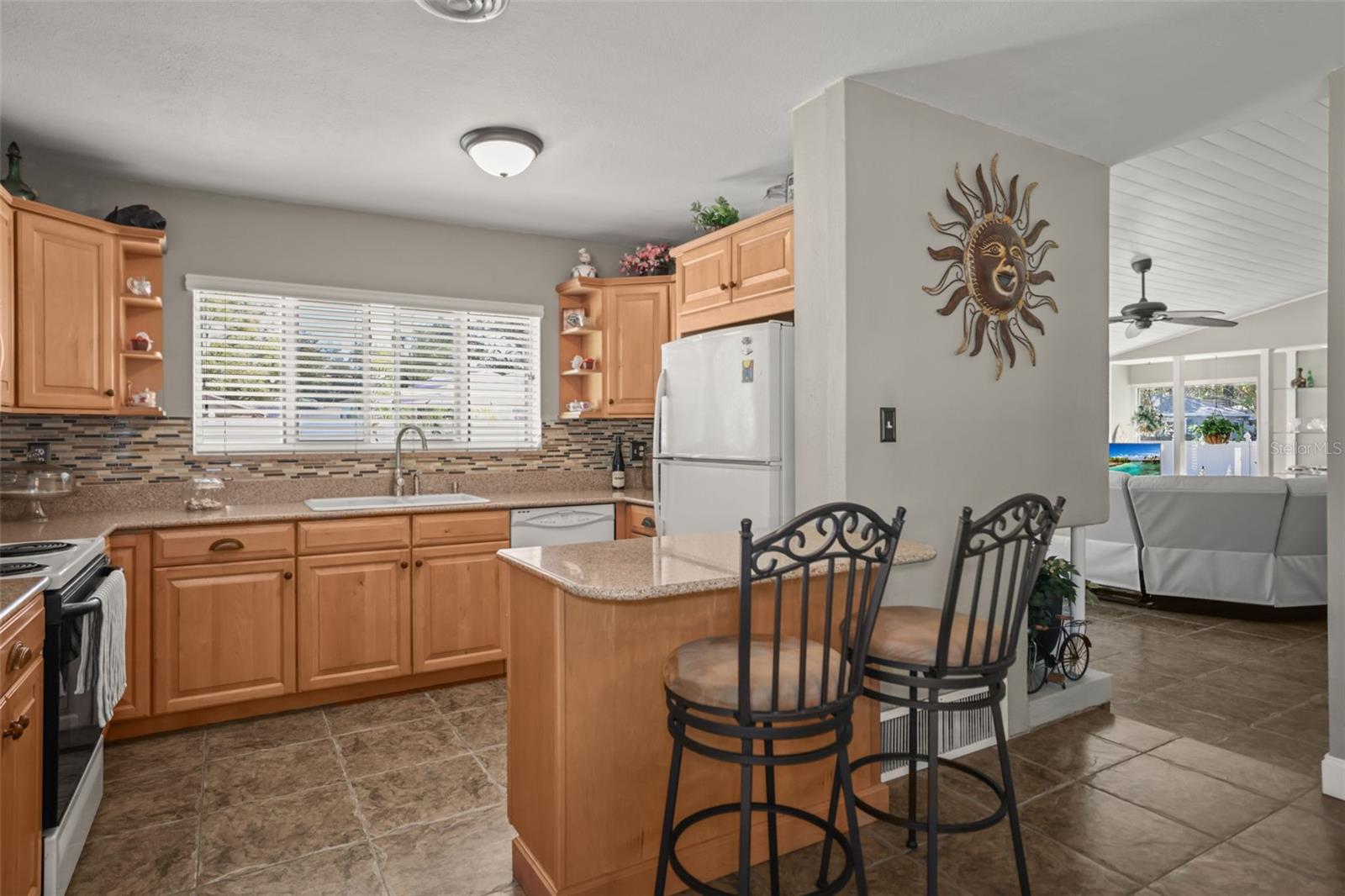 SHORE CREST - Residential