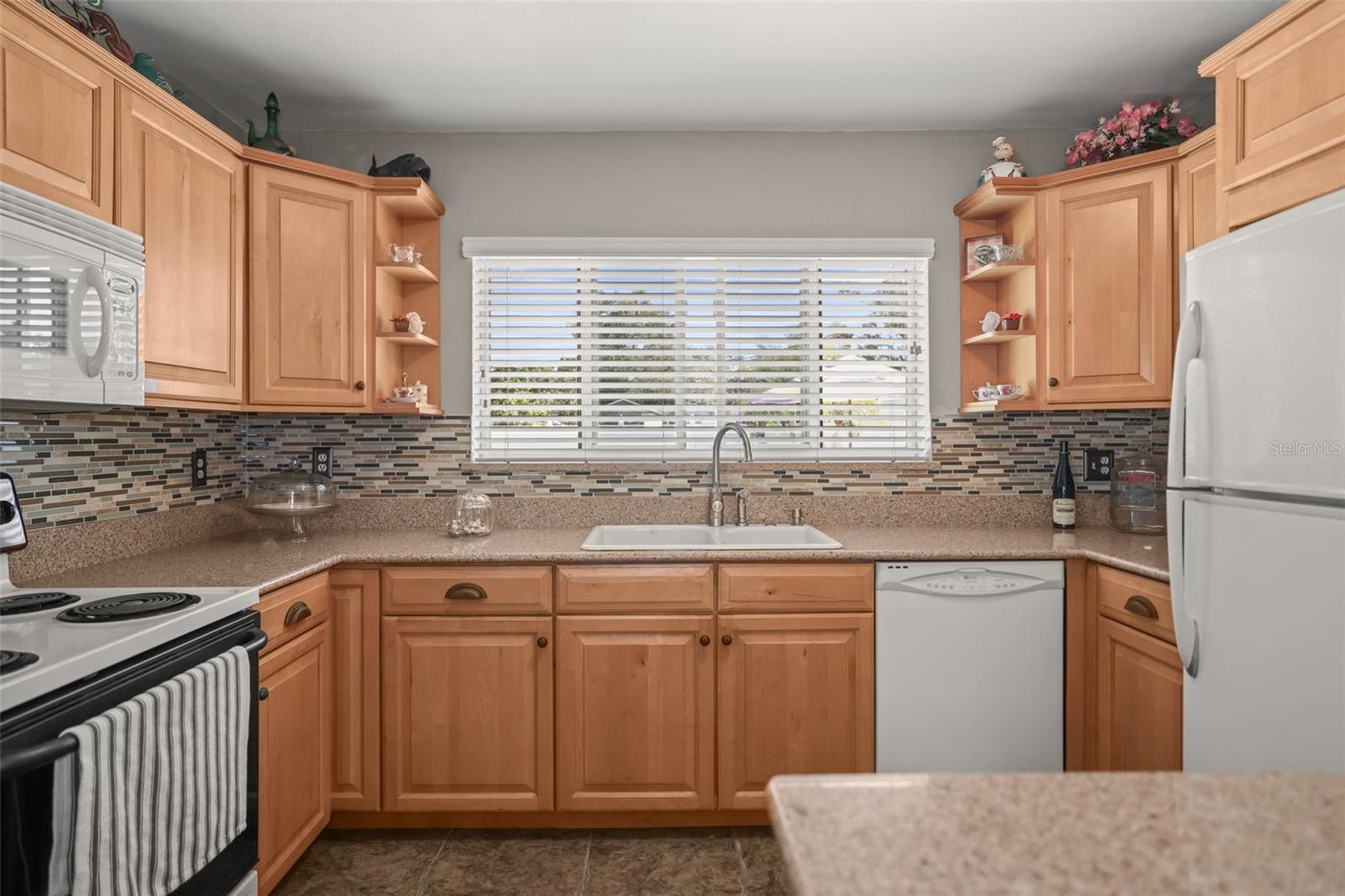 SHORE CREST - Residential