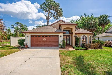Photo of 1010 Vindale Road, Tavares, FL 32778 (MLS # G5109538)