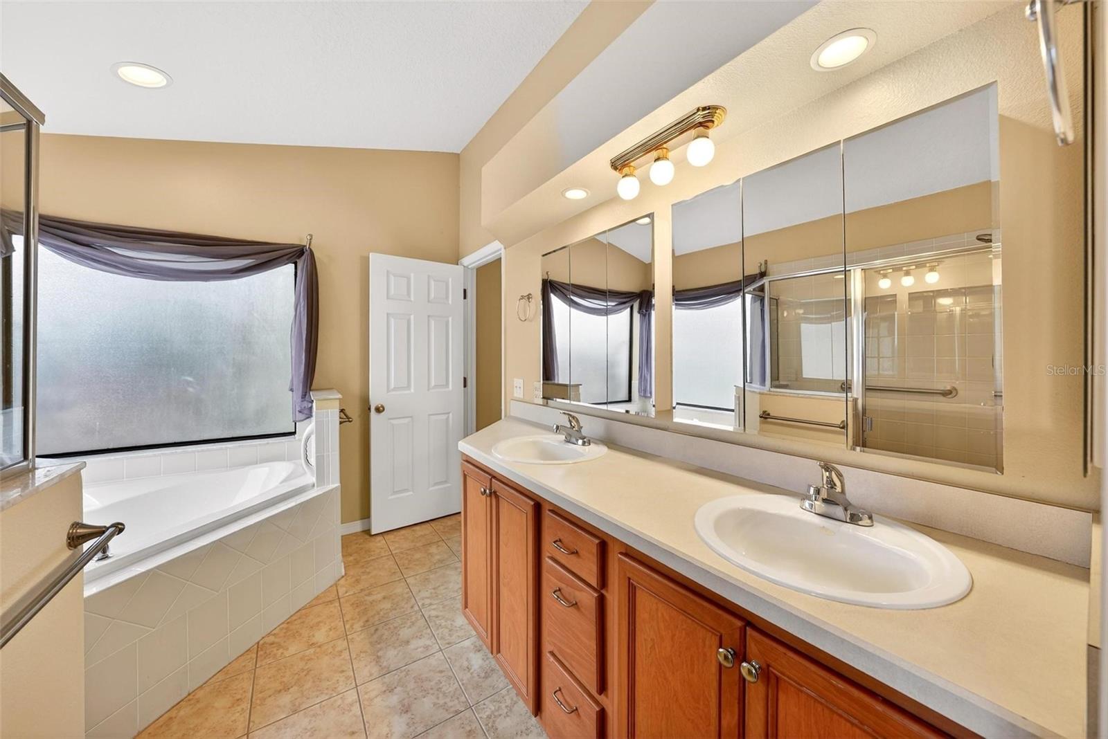 TAVARES IMPERIAL VILLAGE SUB - Residential