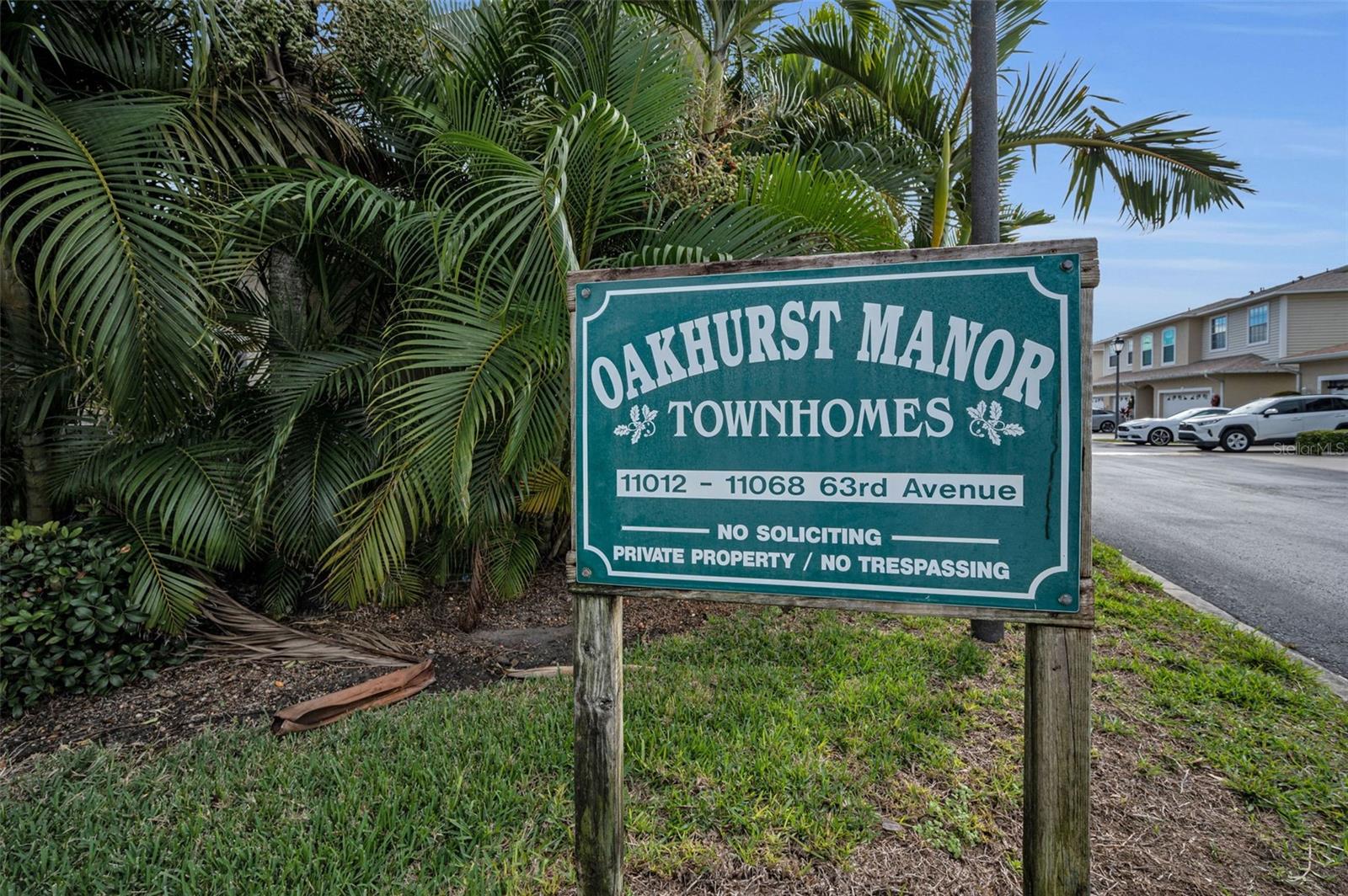 OAKHURST MANOR TWNHMS - Residential