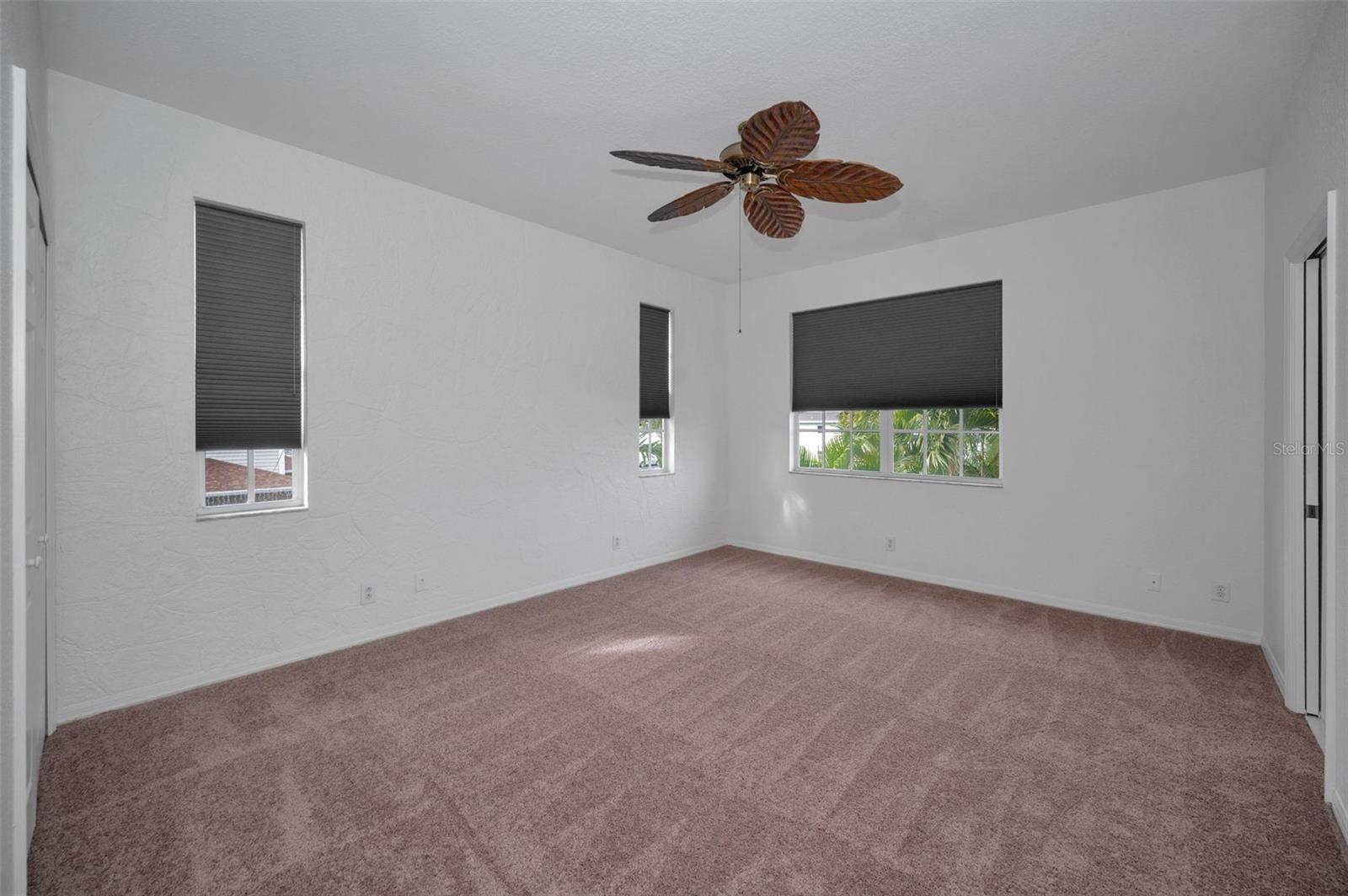 OAKHURST MANOR TWNHMS - Residential