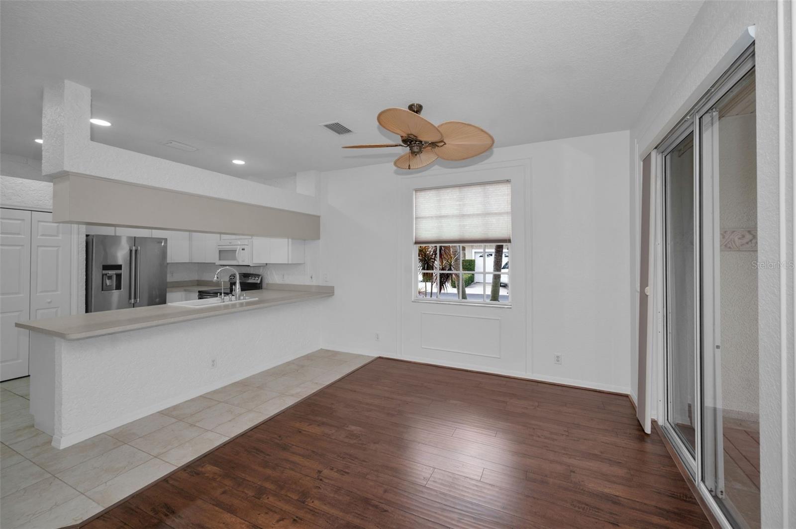 OAKHURST MANOR TWNHMS - Residential