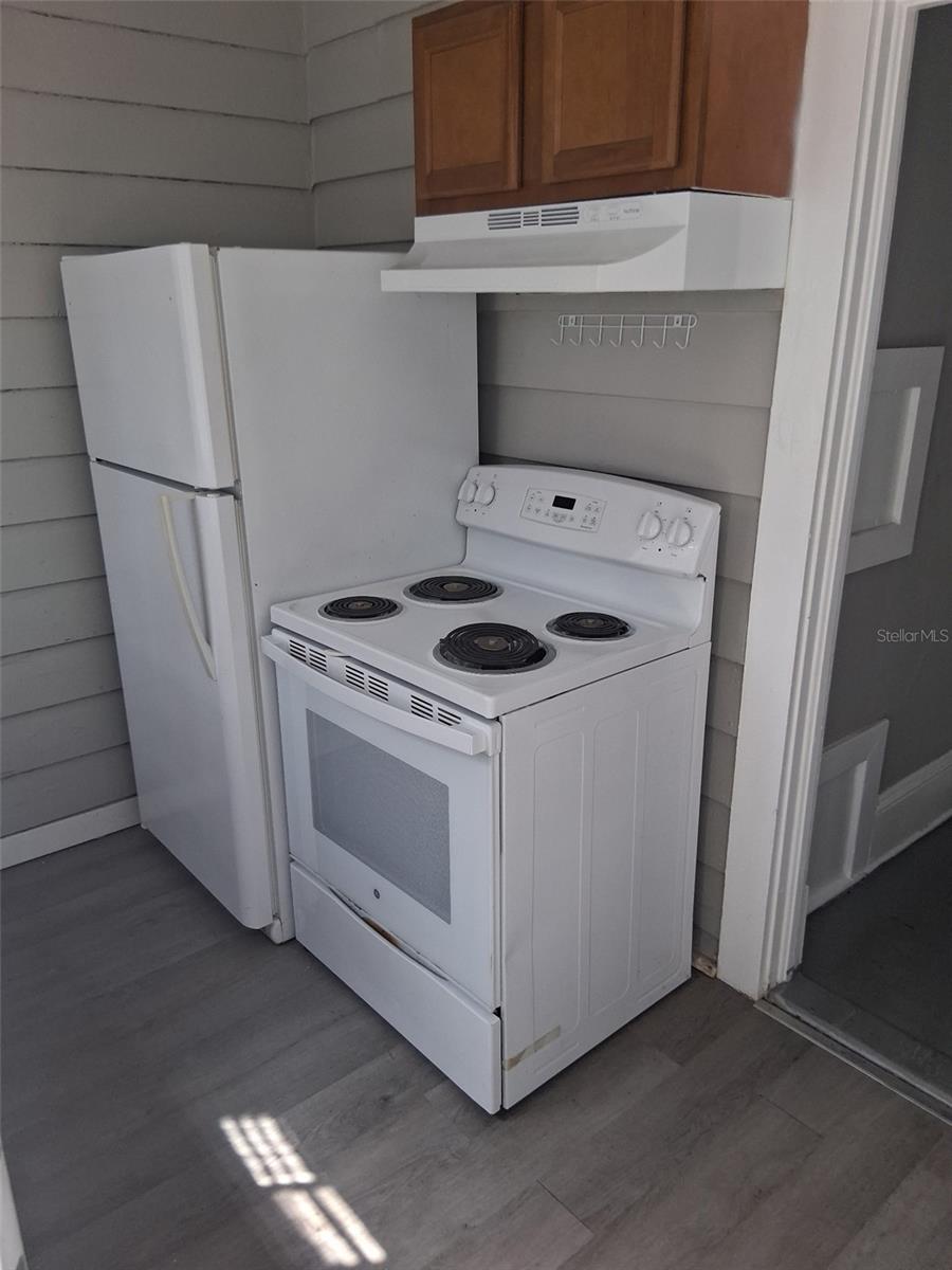 EOLA PARK HEIGHTS - Residential Lease