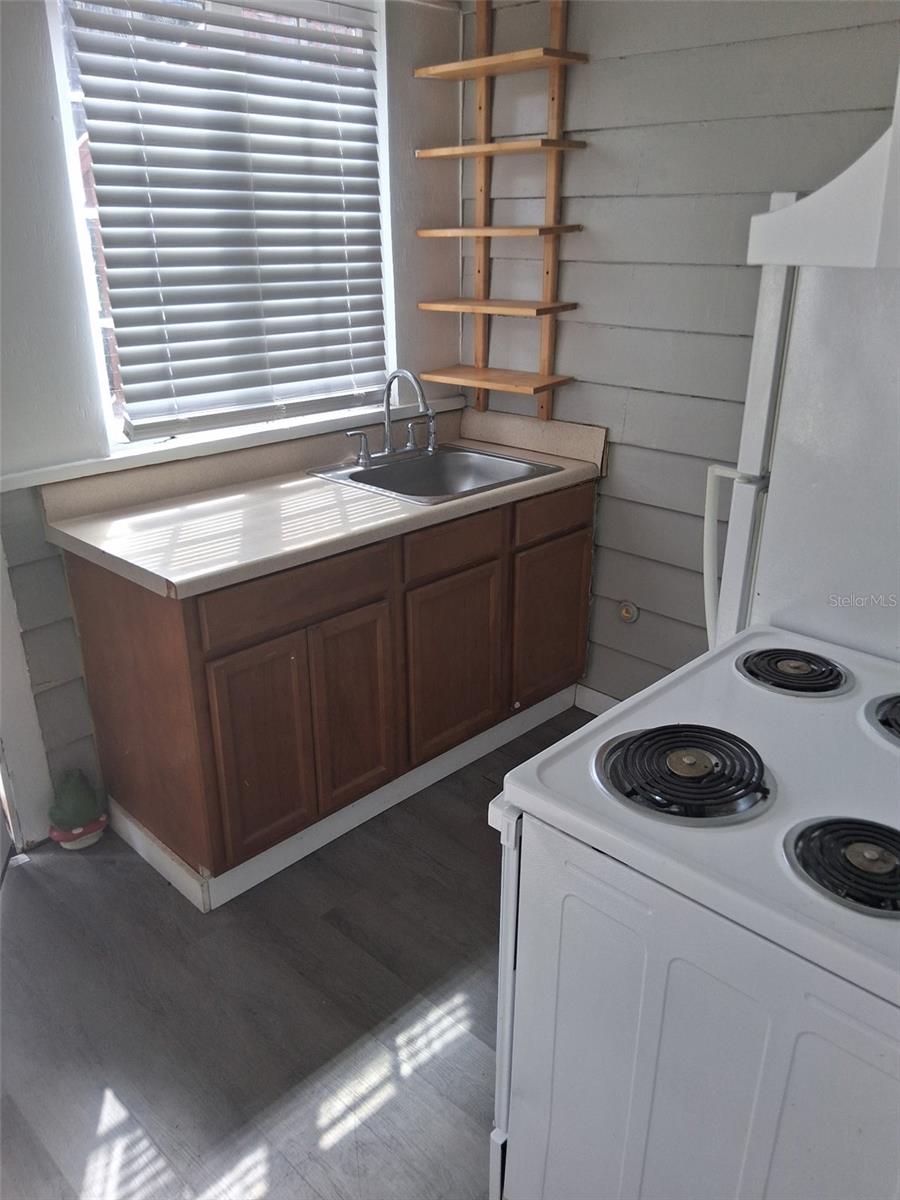 EOLA PARK HEIGHTS - Residential Lease