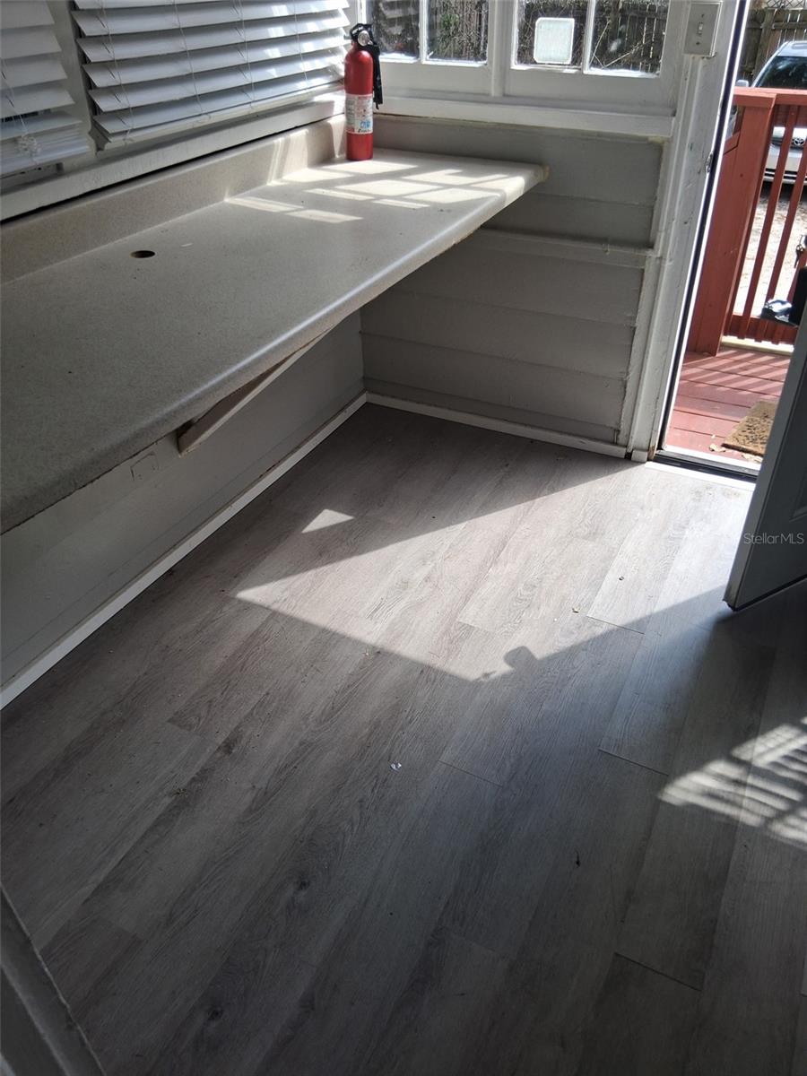 EOLA PARK HEIGHTS - Residential Lease