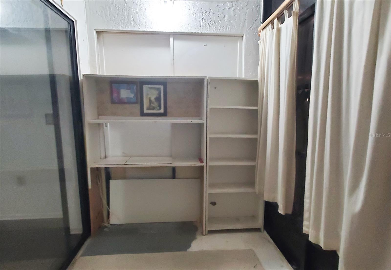 MEADOWS CONDO AT EAST LAKE WOODLANDS - Residential